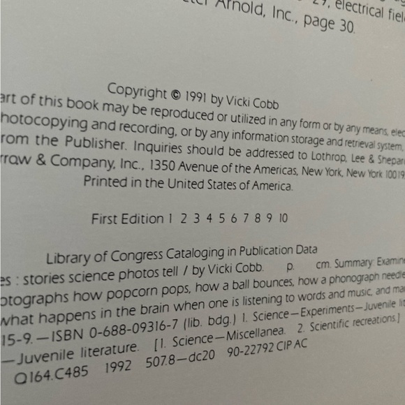 Signed - Fun and Games:Stories Science Photos Tell by Vicki Cobb - First Edition - Picture 10 of 17